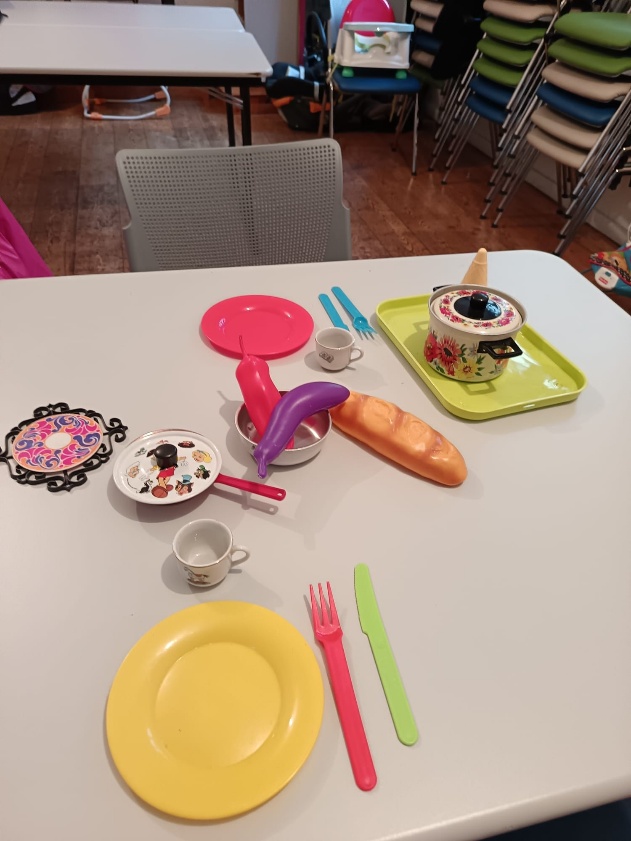 Il gioco simbolico come ponte nell’attesa della mamma – Spazio Neutro Trento